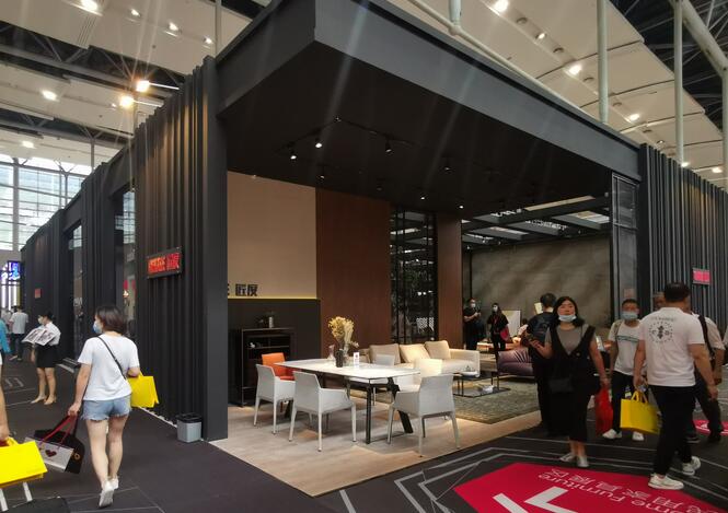 該如何設計搭建大型展臺?如何設計搭建一個小展臺?