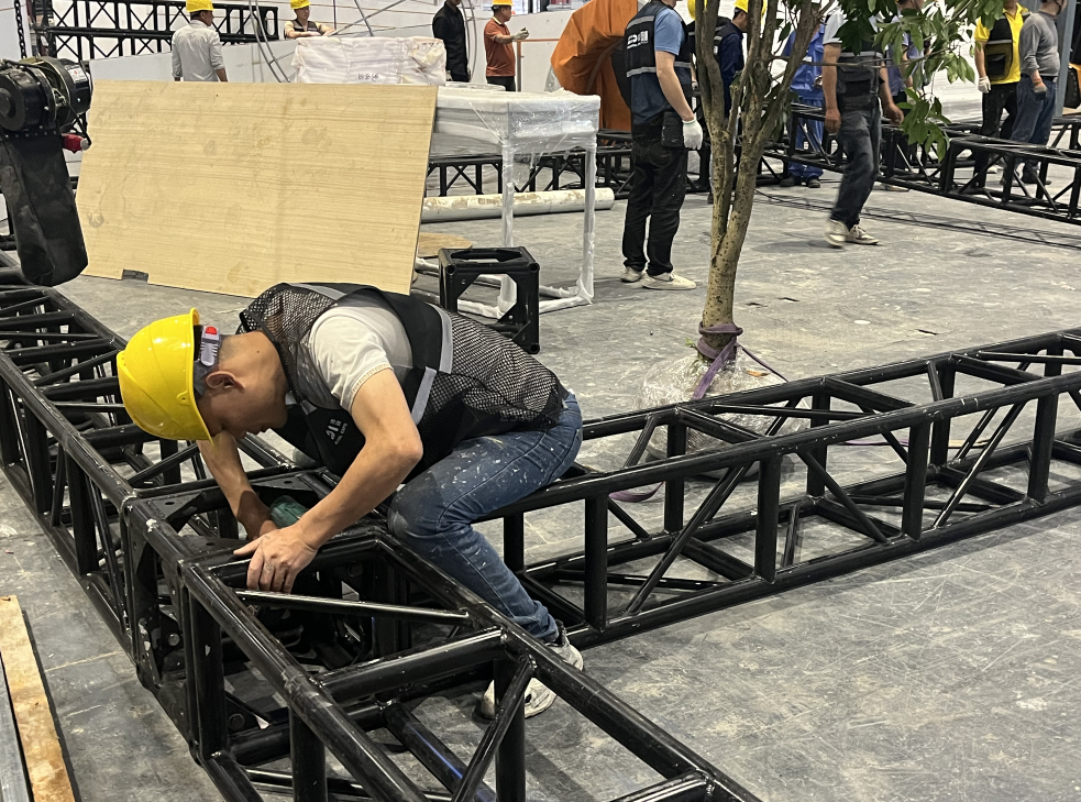 如何預防展臺坍塌?專業(yè)展覽展會搭建公司為您提供建議